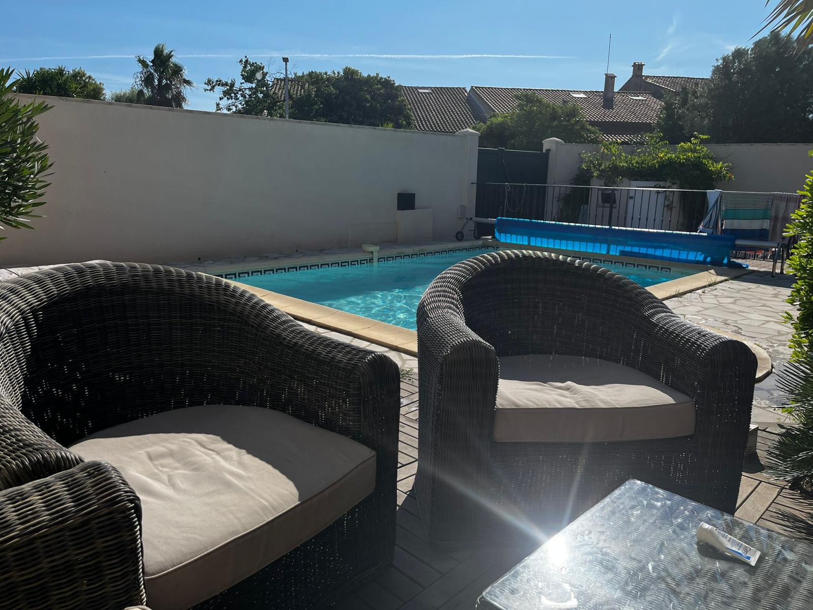 BAILLARGUES – Villa meublée  T4/5 avec jardin, piscine et garage