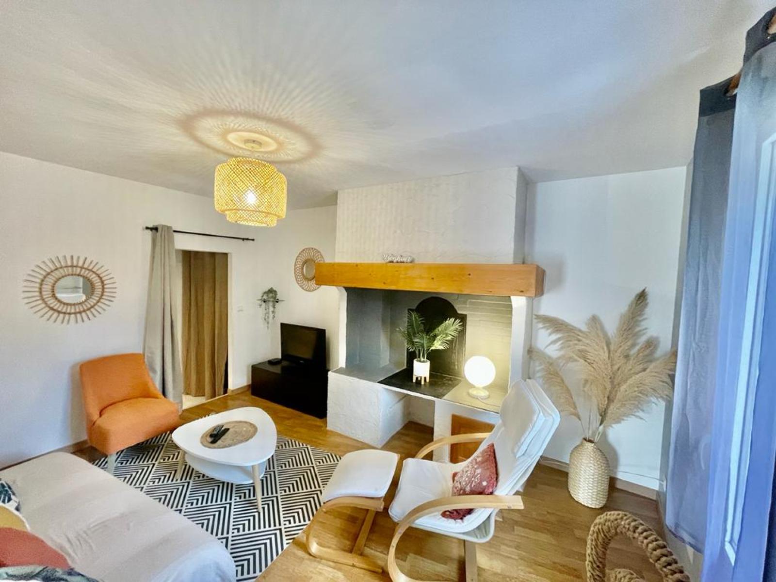 BOISSERON – Maison de village de type 2 bis de 41 m² meublée avec balcon